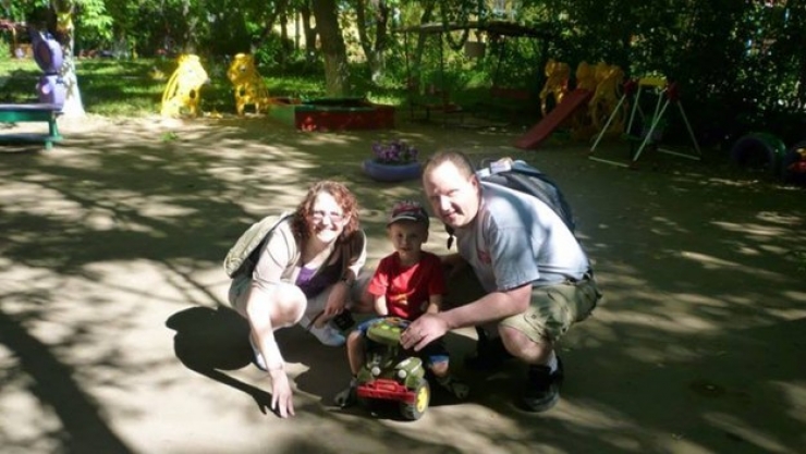 Illustration de l'article : Abandoned at birth because of his disability, a miracle finally happens, 4 years later!