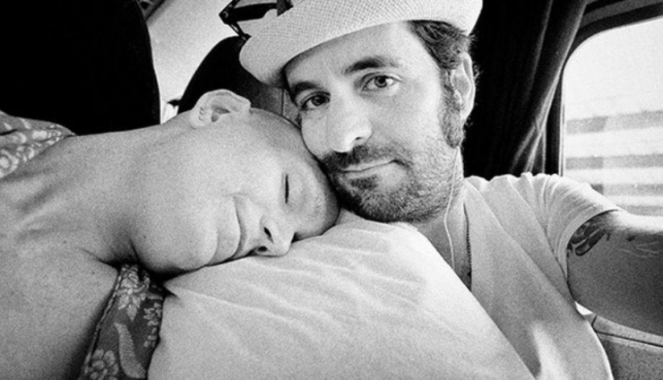 Illustration de l'article : This husband tries to sensitize the web by immortalizing the ravages cancer had on his wife...