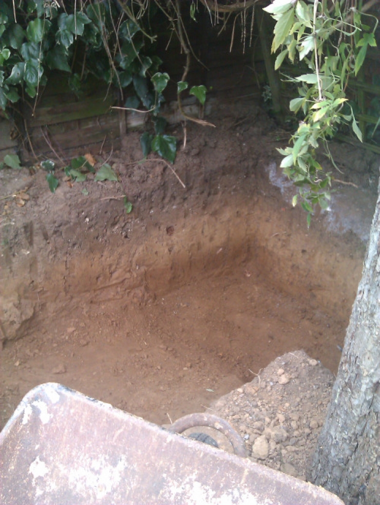 Illustration de l'article : He started by making a hole in the ground, and you'll want to do the same when you see what he's preparing!