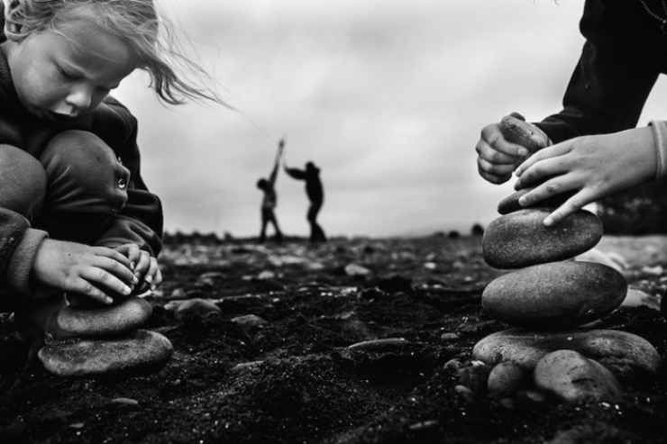 Illustration de l'article : She clearly demonstrates that her children live VERY well without technology! (28 photos)