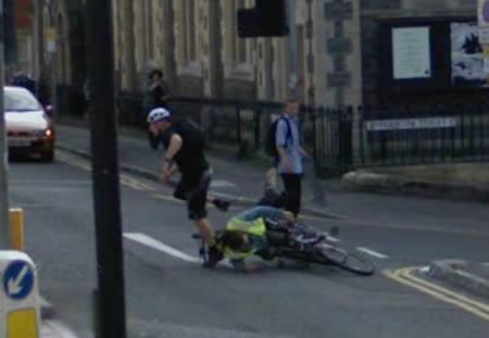 Illustration de l'article : 13 of the most unbelievable photos taken by Google Cars!