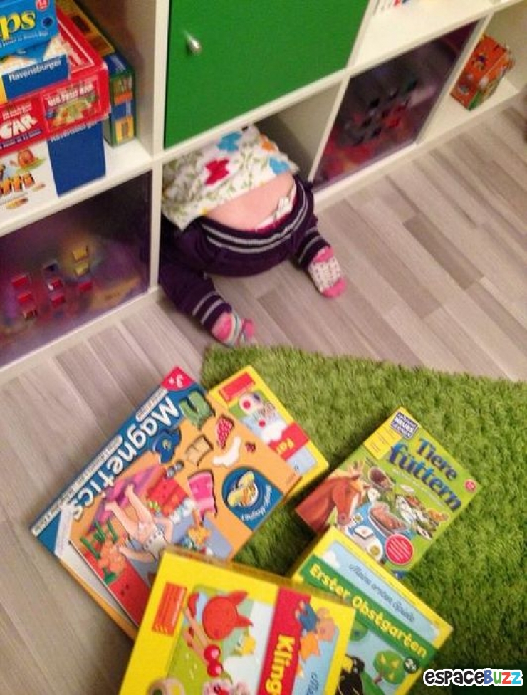 Illustration de l'article : These 14 children clearly have a lot to learn about playing hide and seek...