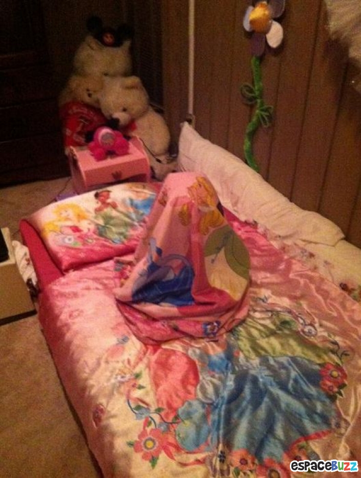 Illustration de l'article : These 14 children clearly have a lot to learn about playing hide and seek...