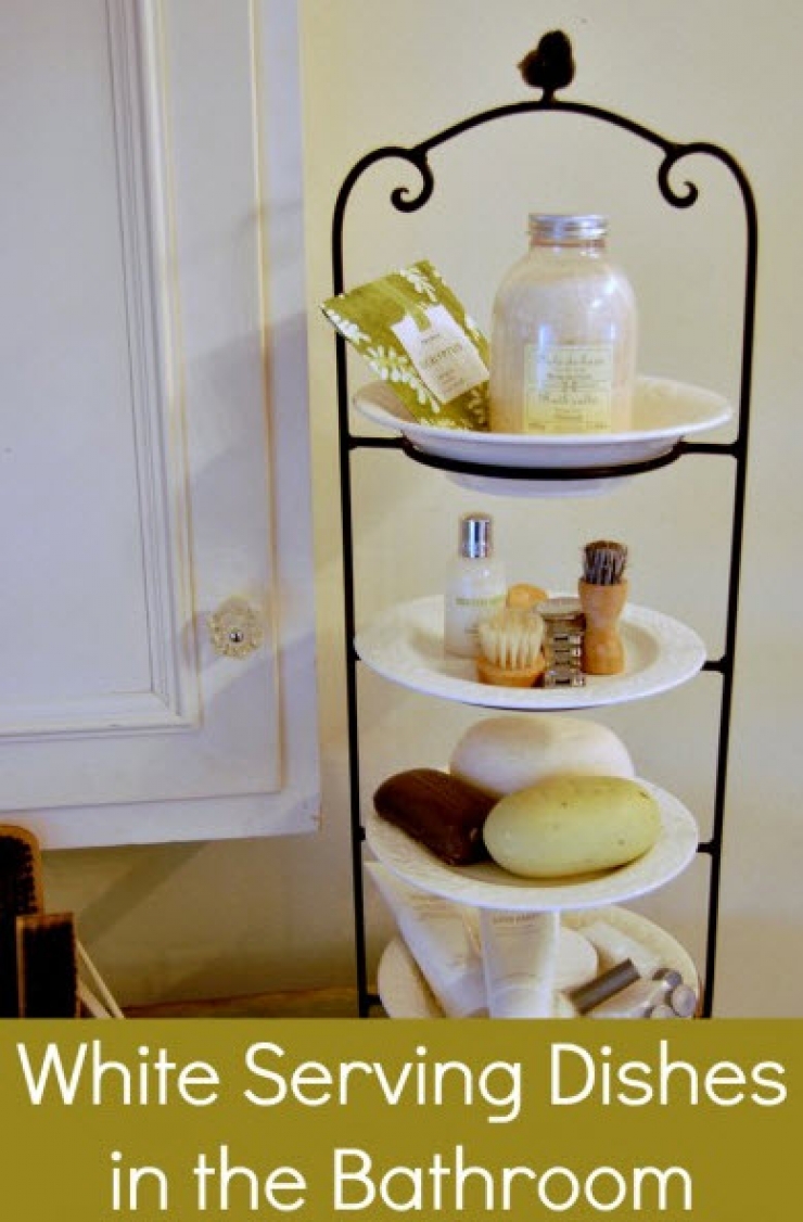 Illustration de l'article : Here are 10 tricks to get more space in a small bathroom... #3 is really awesome!