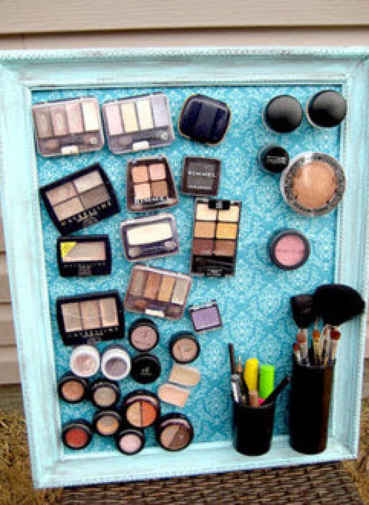 Illustration de l'article : Here are 10 tricks to get more space in a small bathroom... #3 is really awesome!