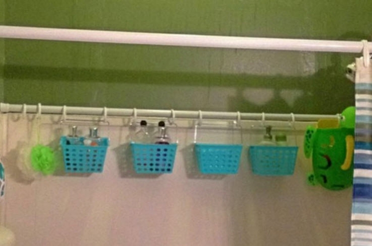 Illustration de l'article : Here are 10 tricks to get more space in a small bathroom... #3 is really awesome!