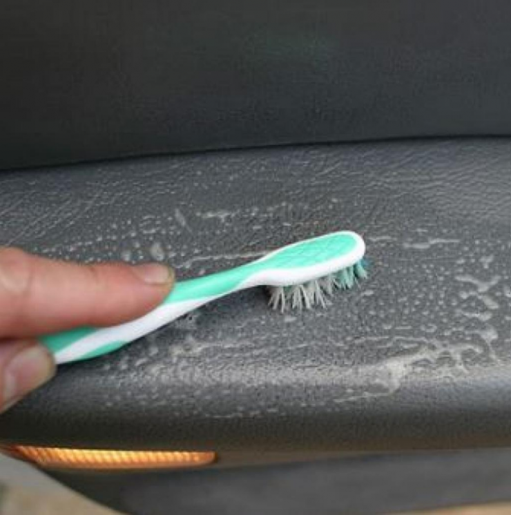 Illustration de l'article : 12 little economical things you can do to keep your car clean!