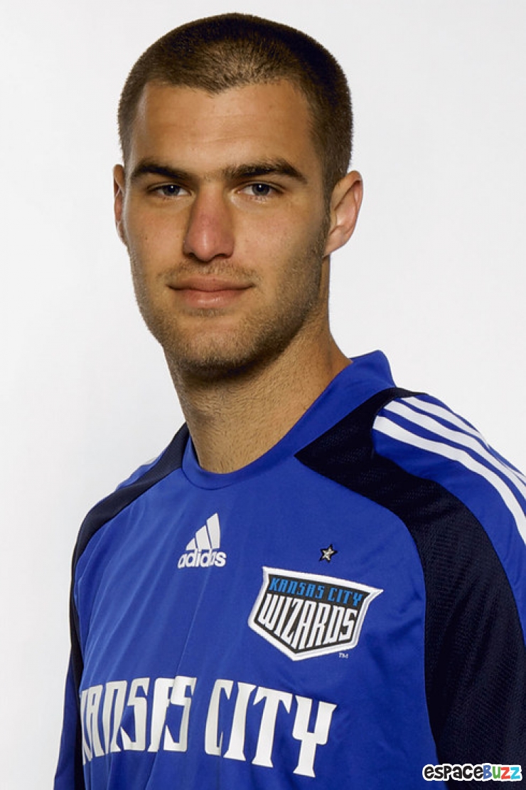 Illustration de l'article : The top 8 soccer players who have gained as much in beauty as they have in experience