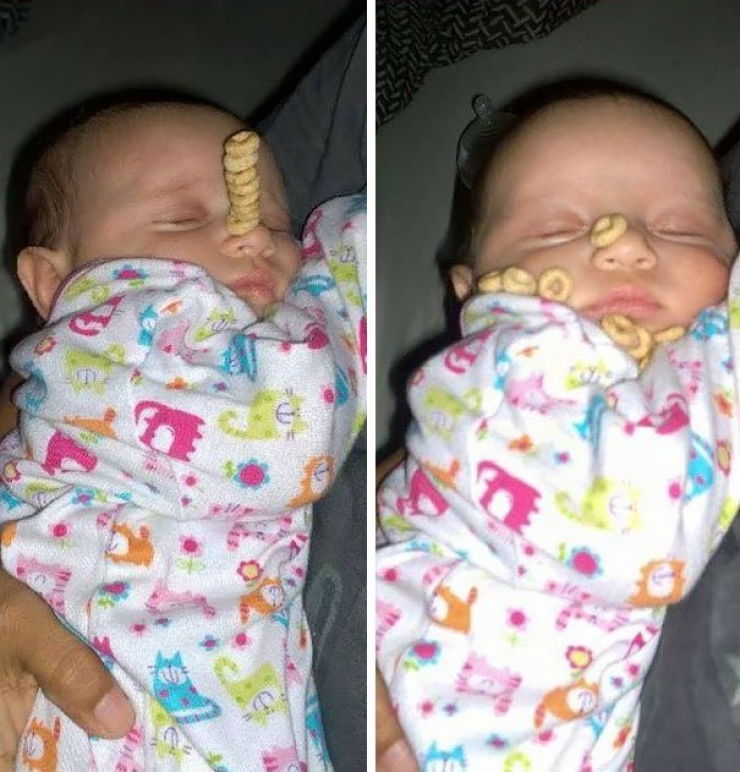 Illustration de l'article : Dads have a new challenge on the internet: stacking the most Cheerios on their sleeping babies!
