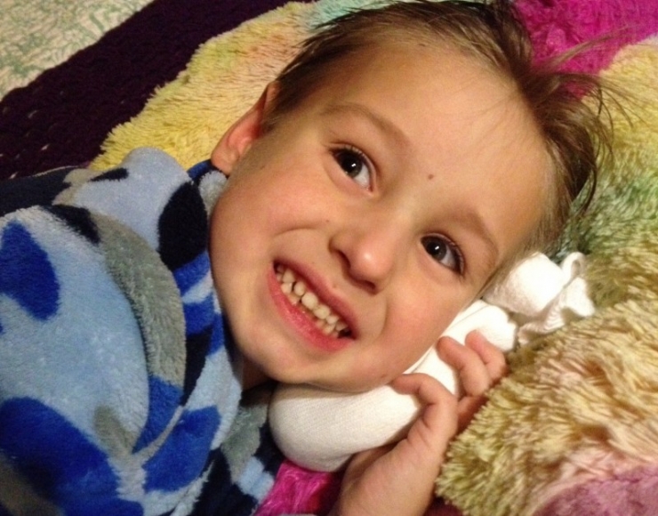 Illustration de l'article : She fills a sock with salt and puts it in a skillet... A genius idea!