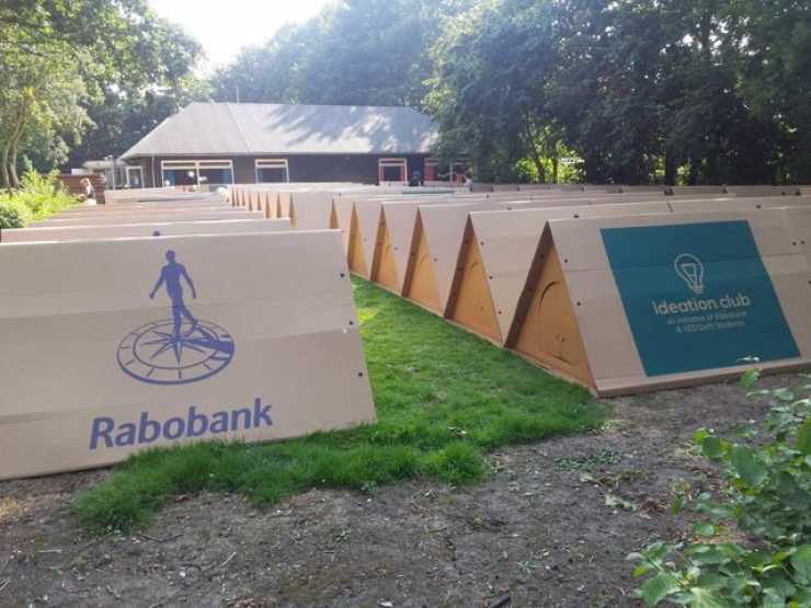 Illustration de l'article : Here's a new concept in fully recyclable cardboard festival tents... which will surely delight festival goers!