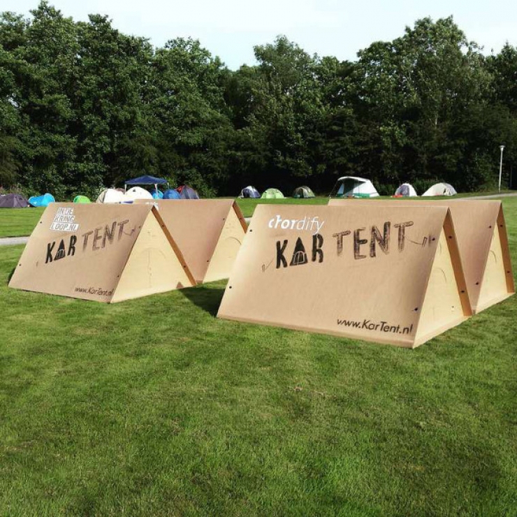 Illustration de l'article : Here's a new concept in fully recyclable cardboard festival tents... which will surely delight festival goers!