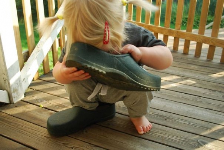 Illustration de l'article : These 21 kids haven't quite yet mastered all the ins-and-outs of the game of hide and seek