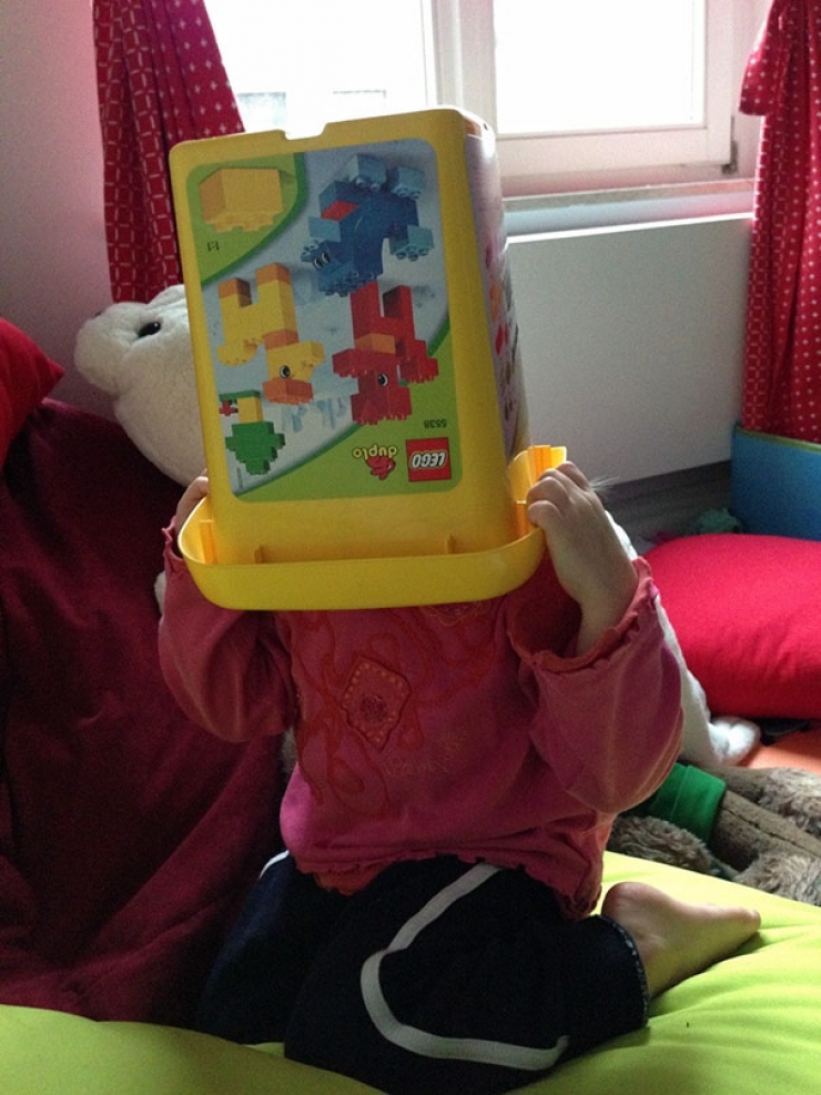 Illustration de l'article : These 21 kids haven't quite yet mastered all the ins-and-outs of the game of hide and seek