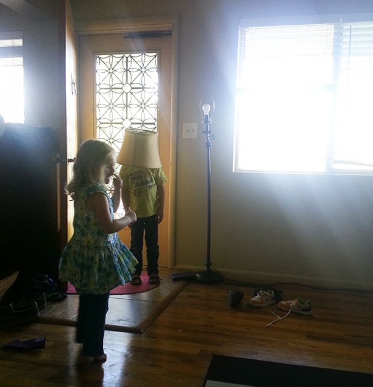 Illustration de l'article : These 21 kids haven't quite yet mastered all the ins-and-outs of the game of hide and seek