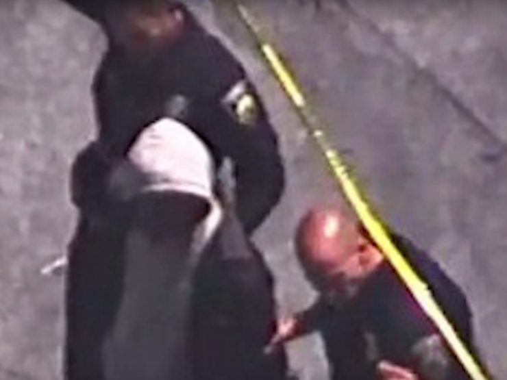 Illustration de l'article : Seeing a 3-year old boy get on his bus, this "driver" has a brilliant plan to trap the kidnapper that he’s with!