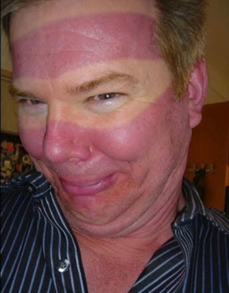 Illustration de l'article : These 22 people should’ve had to take a class before wanting a tan...