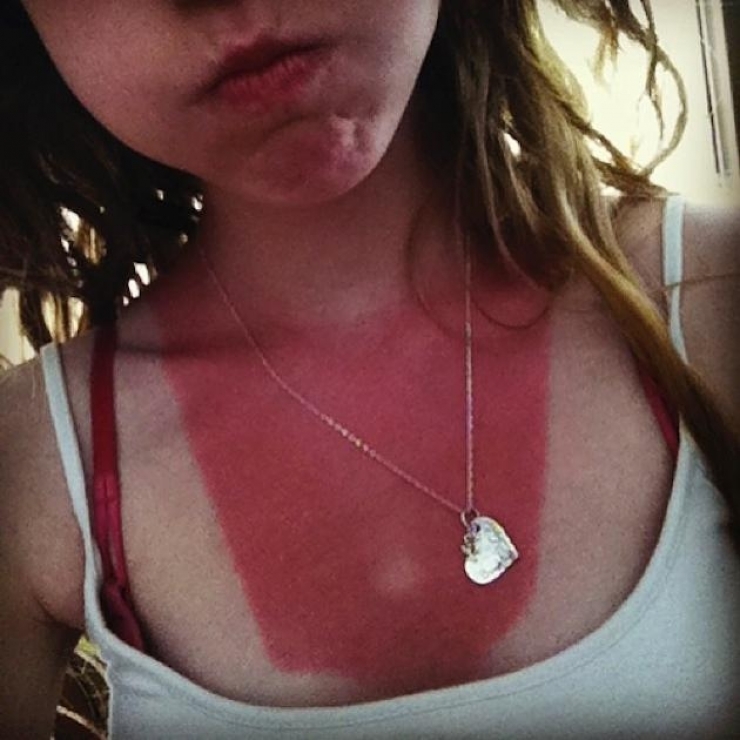 Illustration de l'article : These 22 people should’ve had to take a class before wanting a tan...