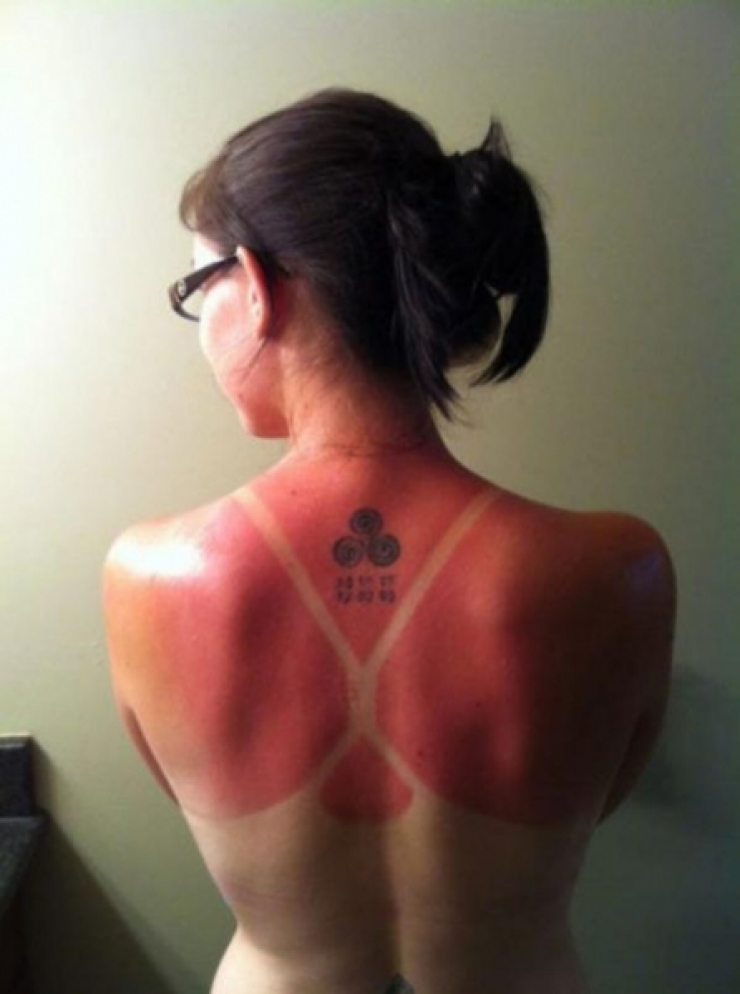 Illustration de l'article : These 22 people should’ve had to take a class before wanting a tan...