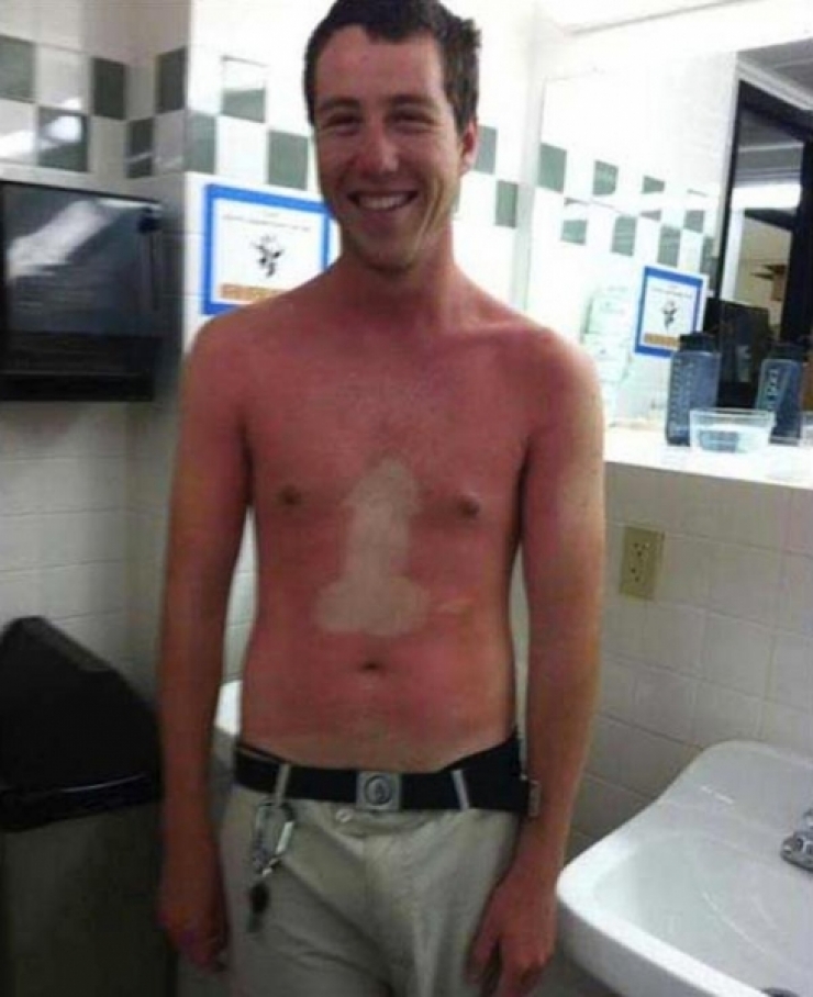 Illustration de l'article : These 22 people should’ve had to take a class before wanting a tan...