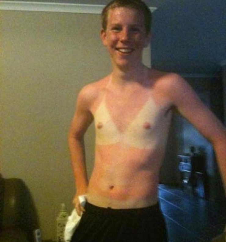 Illustration de l'article : These 22 people should’ve had to take a class before wanting a tan...