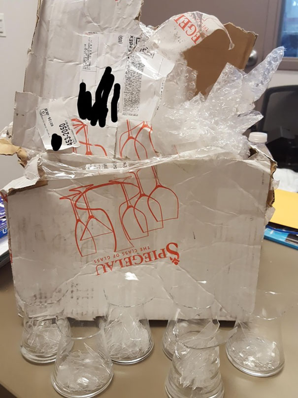 Illustration de l'article : 14 delivery people who completely failed at their deliveries