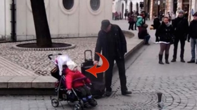 Illustration : "While he sings in the street, watch the reaction of his daughter in the stroller..."