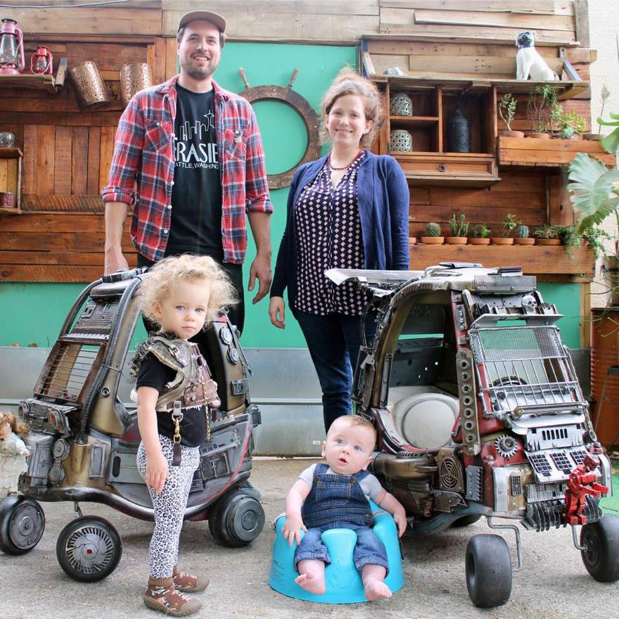 Illustration de l'article : A father turns his children's car toys into badass Mad Max vehicles