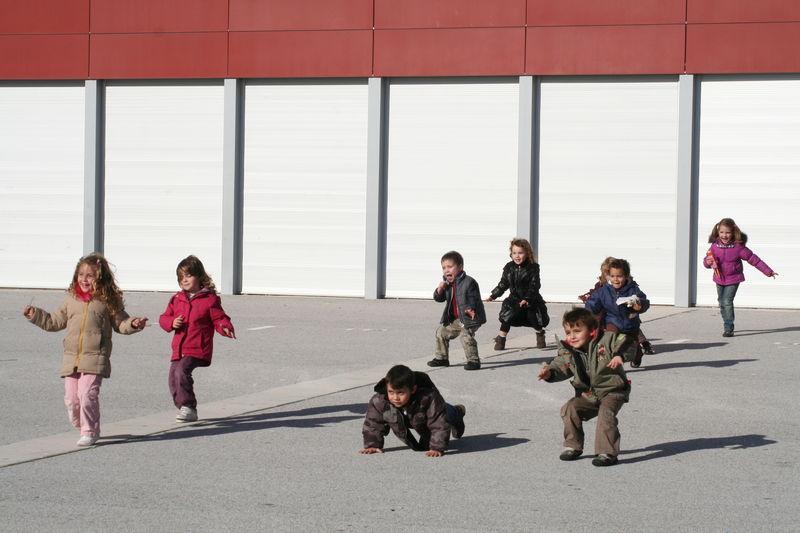 Illustration de l'article : If you were born before the 90s, you have experienced these 9 playground games for sure!