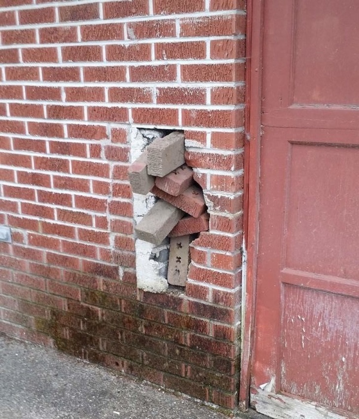Illustration de l'article : 18 repair jobs that leave a lot to be desired