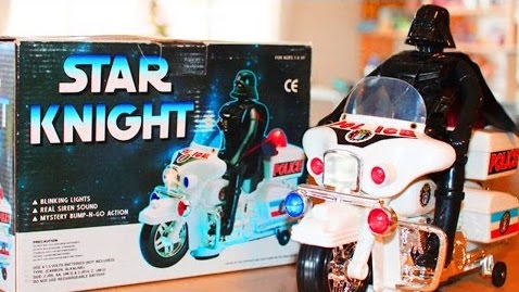 Illustration de l'article : 17 astonishingly bad bootleg Star Wars toys!