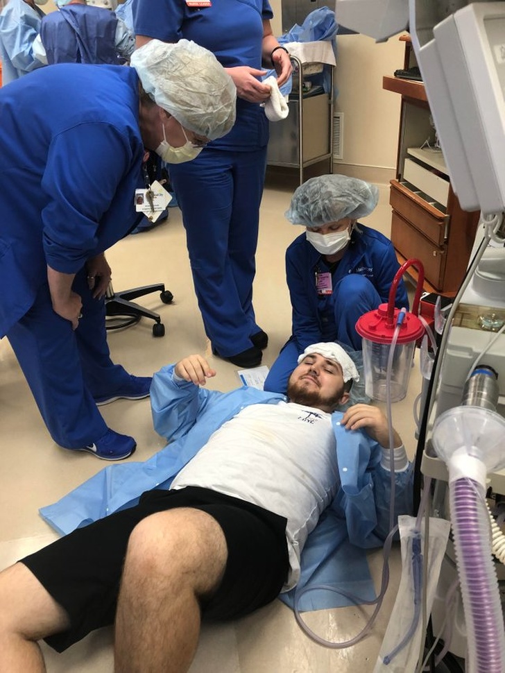 Illustration de l'article : 19 people who've learned the art of self-mockery