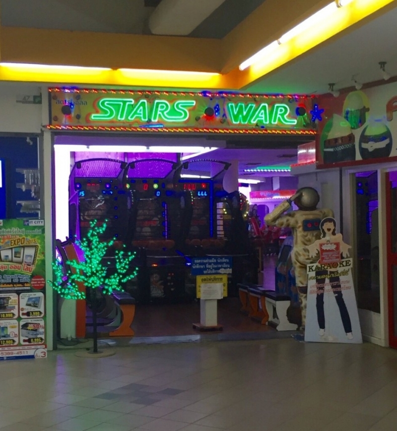 Illustration de l'article : 17 astonishingly bad bootleg Star Wars toys!