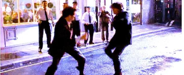 Illustration de l'article : 16 romantic things that only happen in the movies!