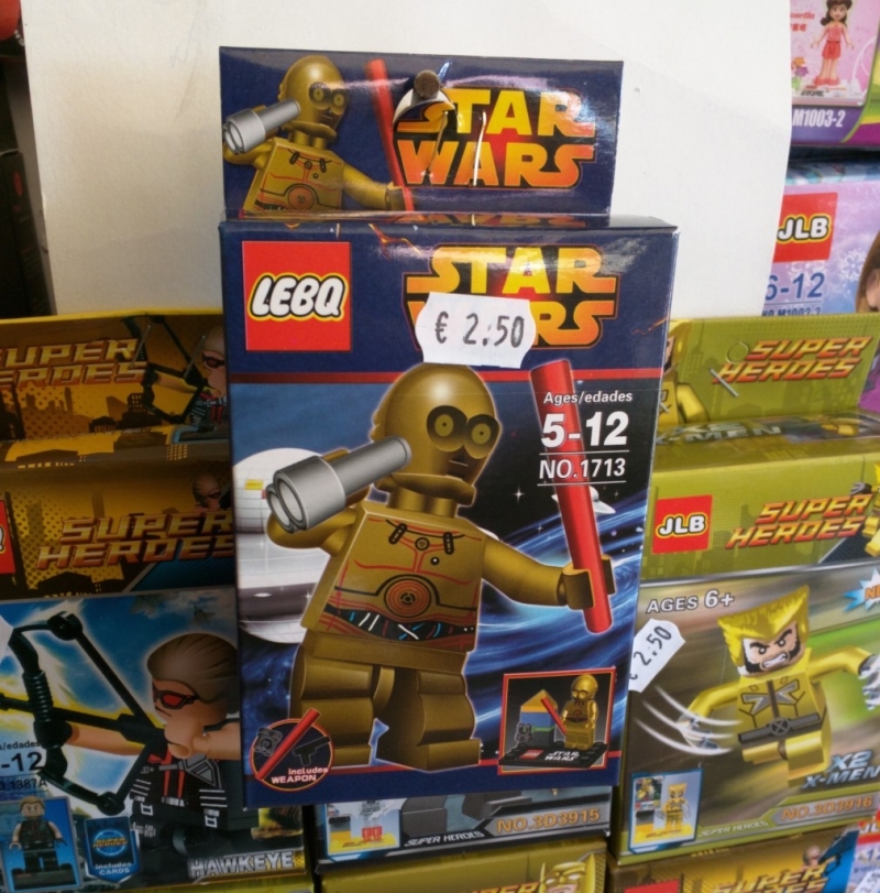 Illustration de l'article : 17 astonishingly bad bootleg Star Wars toys!