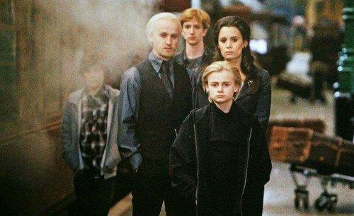 Illustration de l'article : 10 secrets about Harry Potter characters revealed by J.K. Rowling!