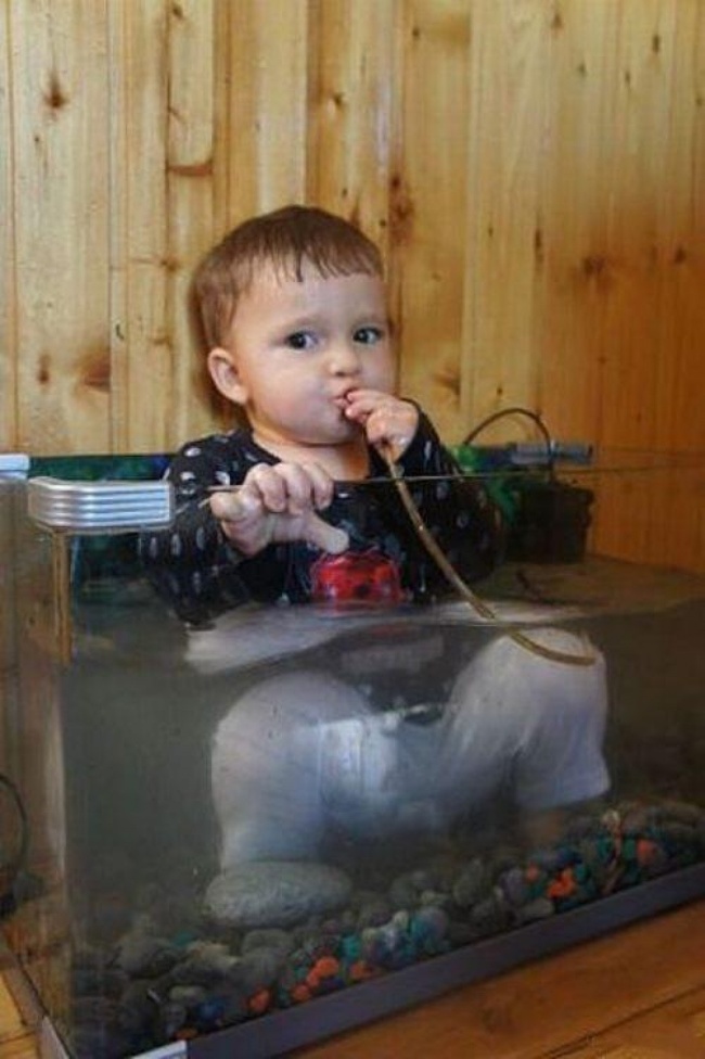Illustration de l'article : 28 photos that show the trials and tribulations of being a parent